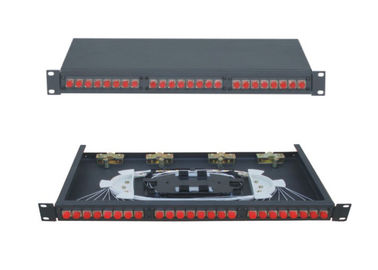24port FC のしょう動の繊維光学の端子箱、SC のアダプターのための繊維パッチ盤
