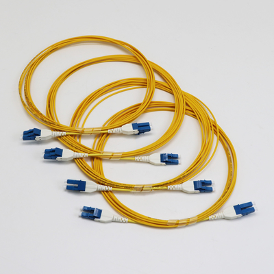 LCユニブートジップコッド シングルモード G657.A1 Bendインセンシティブデュプレックス 2mm LSZH 低損失 0.15dB ファイバーパッチコード