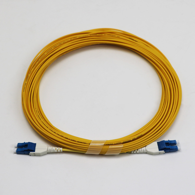 LCユニブートジップコッド シングルモード G657.A1 Bendインセンシティブデュプレックス 2mm LSZH 低損失 0.15dB ファイバーパッチコード