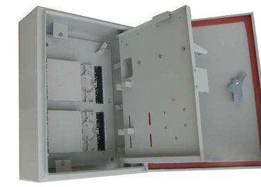 1*32 PLC のディバイダーのための壁そして棒取付け可能な 32Port FTTH CATV の屋外の配電箱